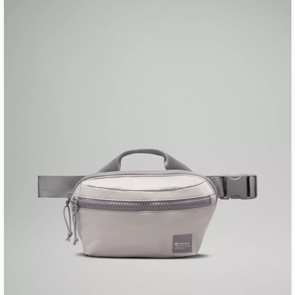 BRAND NEW LULULEMON BAG! NWT. SMOKE FREE HOME! - Picture 2 of 4